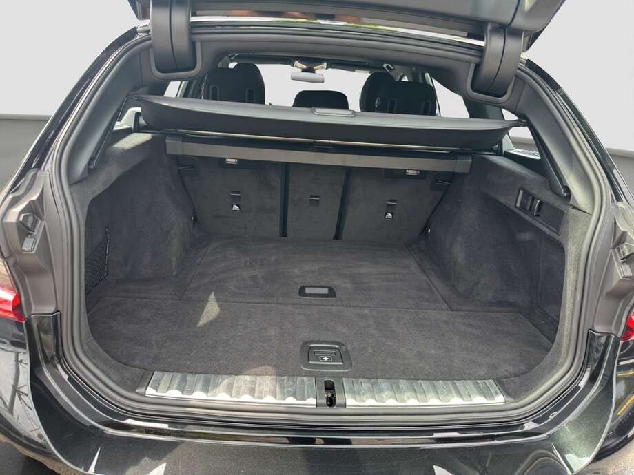 BMW 330i xDrive (Bild 4/15)