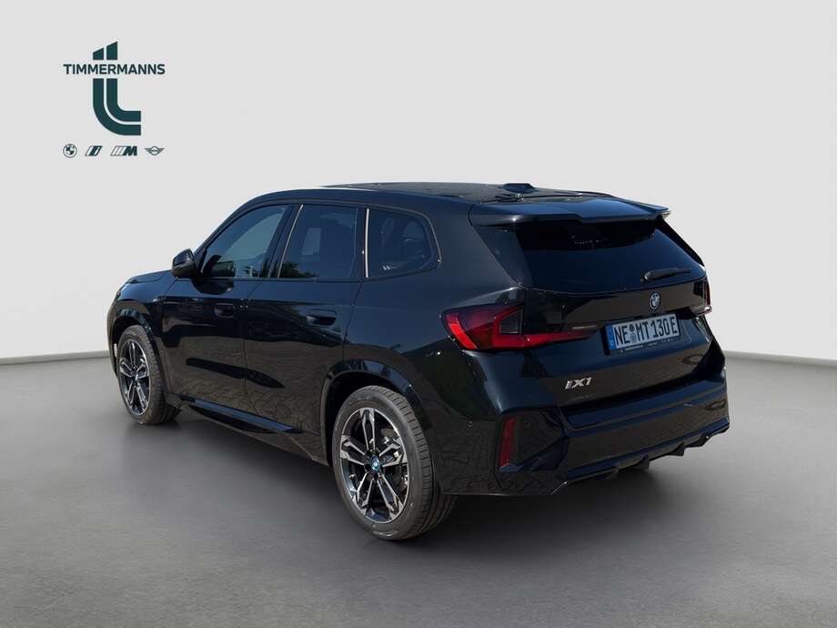 BMW iX1 xDrive30 (Bild 10/18)