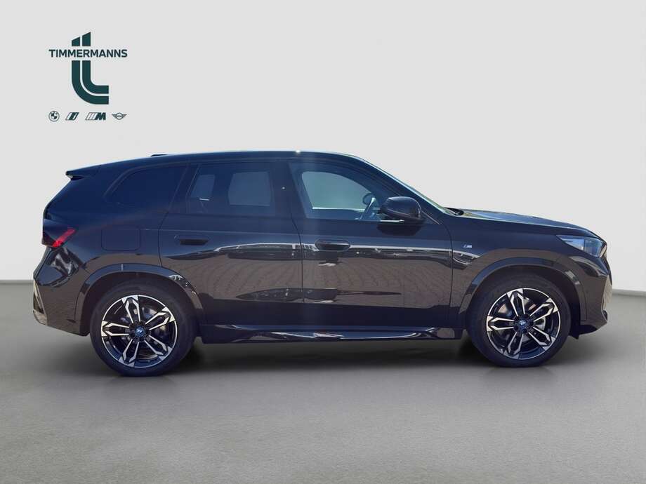 BMW iX1 xDrive30 (Bild 13/18)