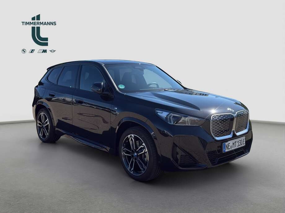 BMW iX1 xDrive30 (Bild 14/18)