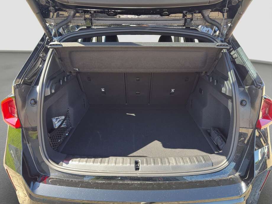 BMW iX1 xDrive30 (Bild 6/18)