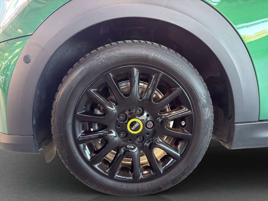 MINI COOPER SE (Bild 10/18)