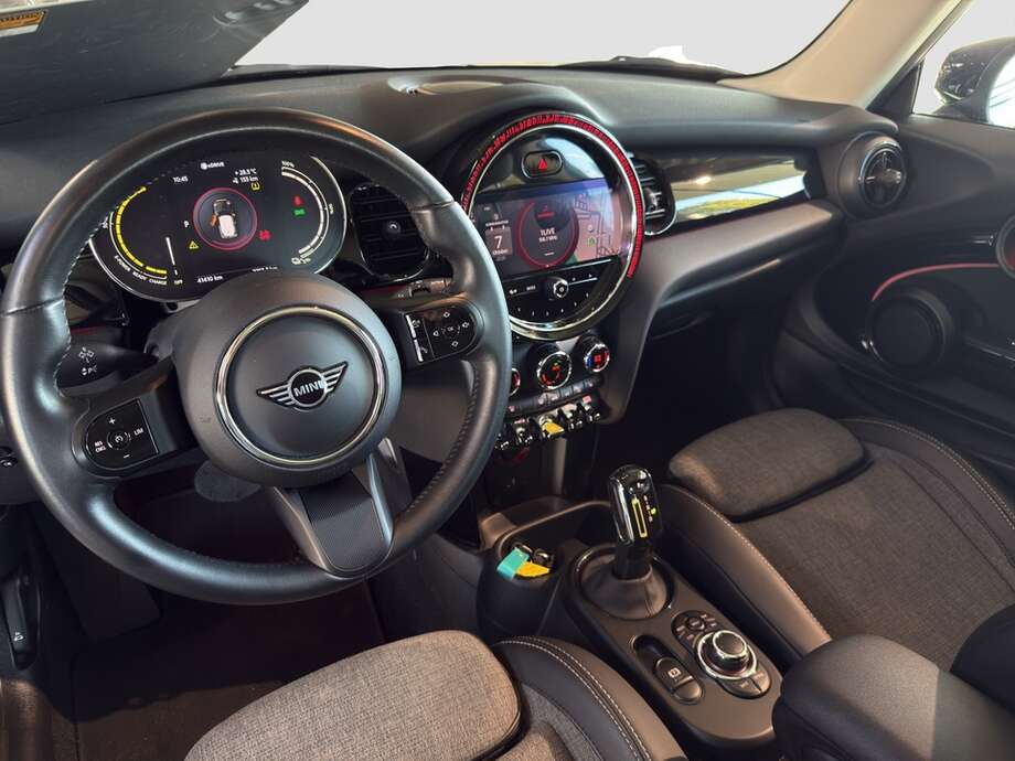 MINI COOPER SE (Bild 14/18)