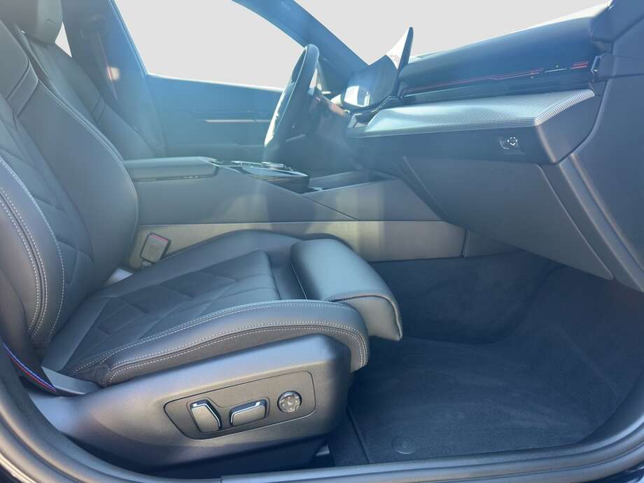 BMW 520d (Bild 7/18)