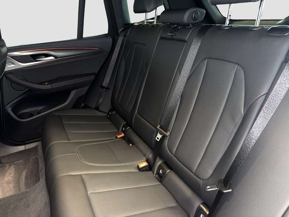 BMW X3 (Bild 4/16)