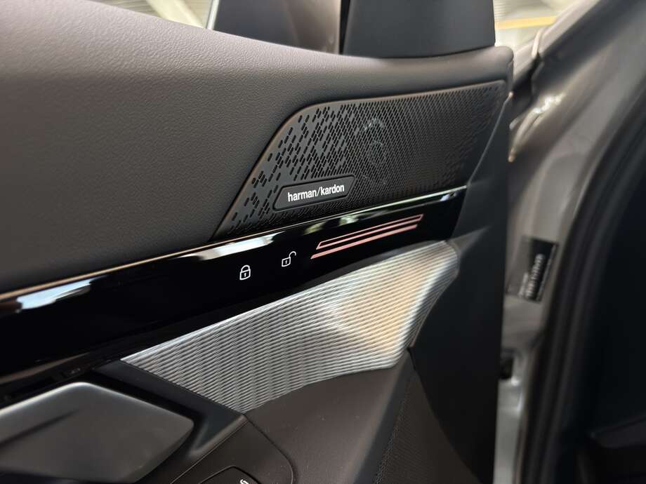 BMW 520d (Bild 9/19)