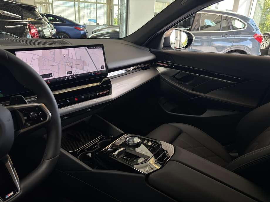 BMW 520d (Bild 11/19)