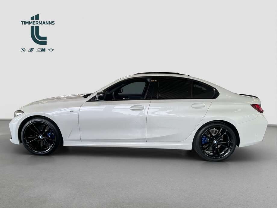 BMW 330i xDrive (Bild 11/18)