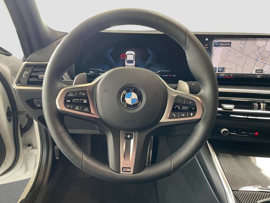 BMW 330i xDrive (Bild 4/18)