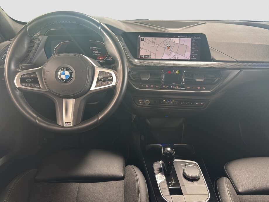 BMW 120i (Bild 5/16)
