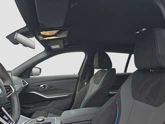BMW 330i xDrive (Bild 1/18)