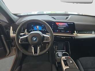BMW iX1 eDrive20 (Bild 3/19)