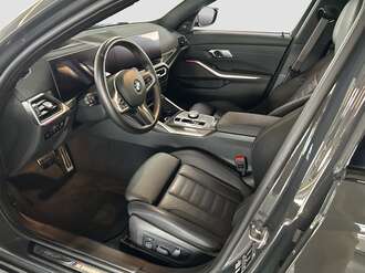 BMW 330i (Bild 1/17)