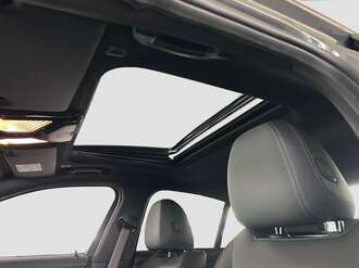 BMW 330i (Bild 2/17)