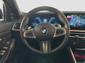 BMW 330i (Bild 3/17)