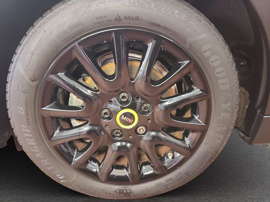 MINI Cooper SE (Bild 18/18)