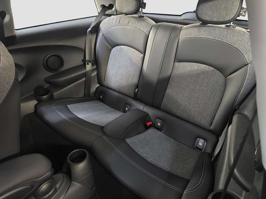 MINI Cooper SE (Bild 6/18)