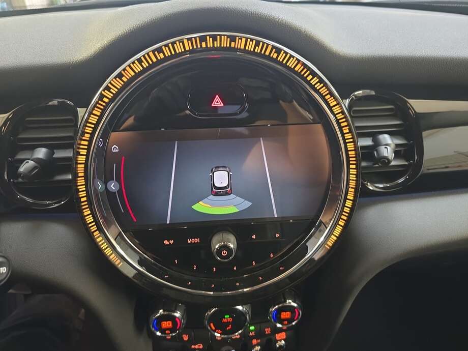 MINI Cooper SE (Bild 10/18)