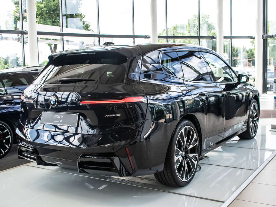 BMW iX (Bild 7/14)