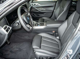 BMW i4 (Bild 1/19)