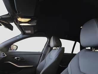 BMW 318d (Bild 3/18)