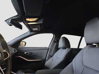 BMW 320d (Bild 3/18)