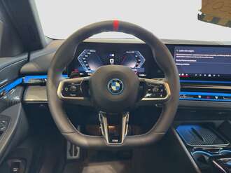 BMW i5 M60 xDrive Limousine (Bild 2/17)