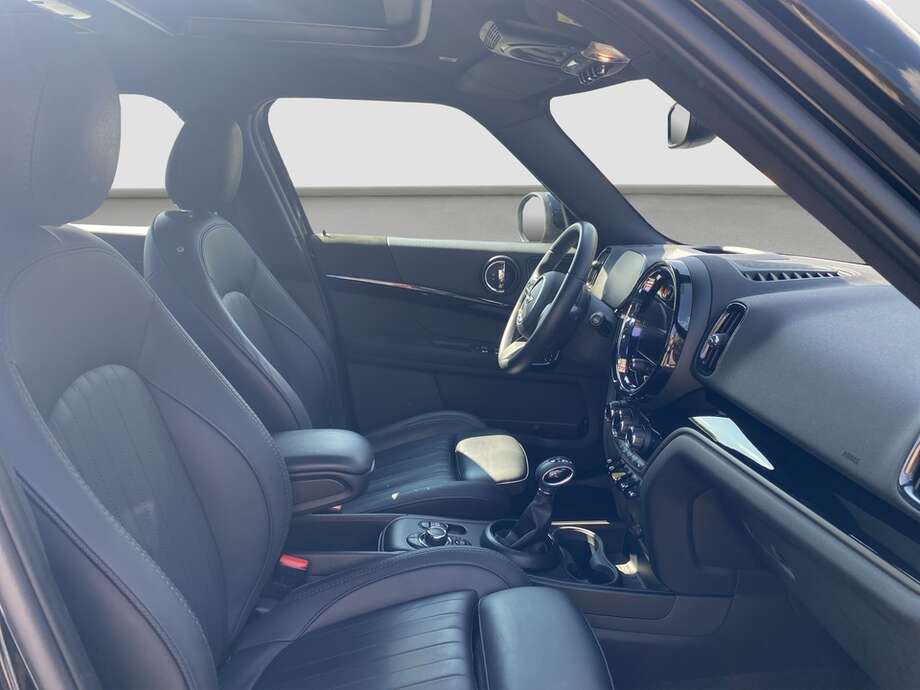MINI Cooper SE Countryman ALL4 (Bild 8/24)