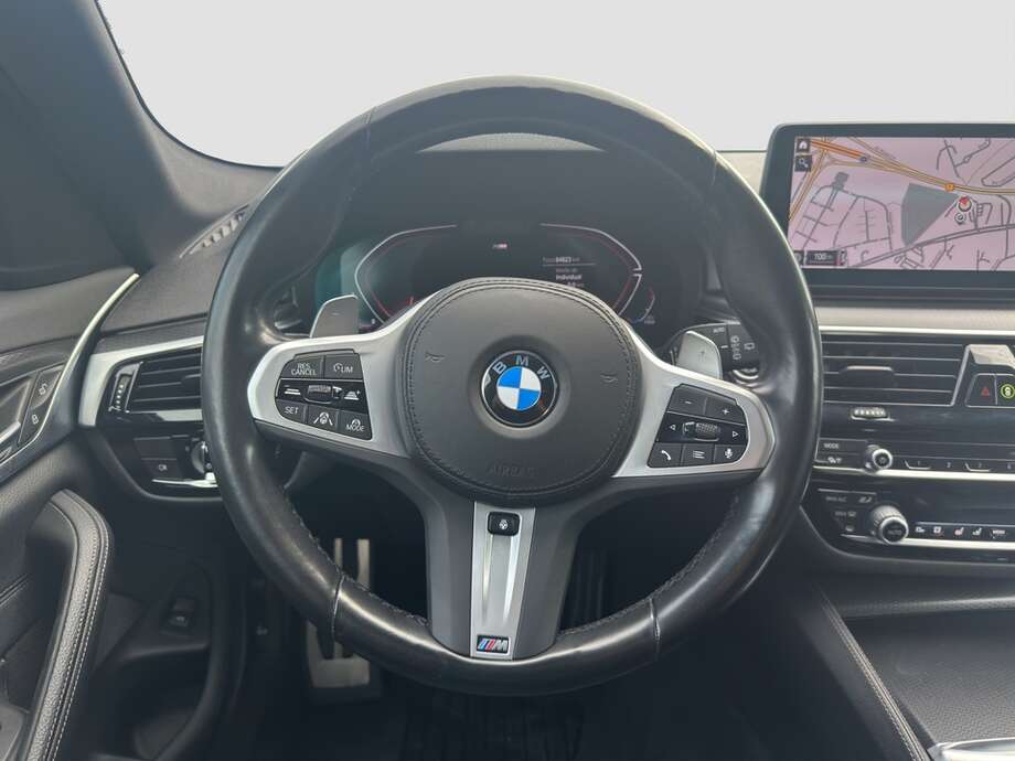 BMW 530d xDrive (Bild 4/19)
