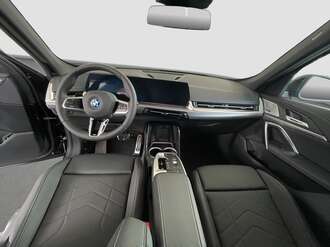 BMW iX1 xDrive30 (Bild 3/17)