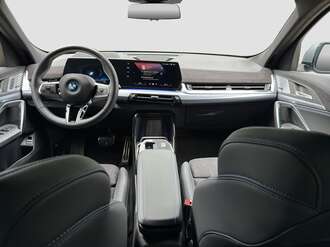 BMW iX2 eDrive20 (Bild 3/16)