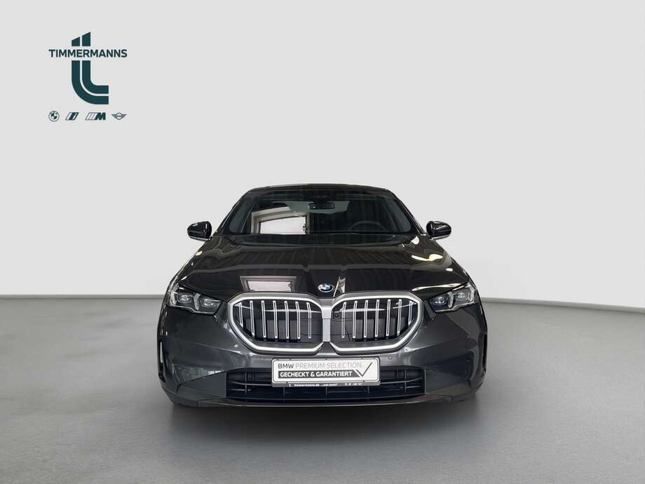BMW 530 (Bild 8/17)