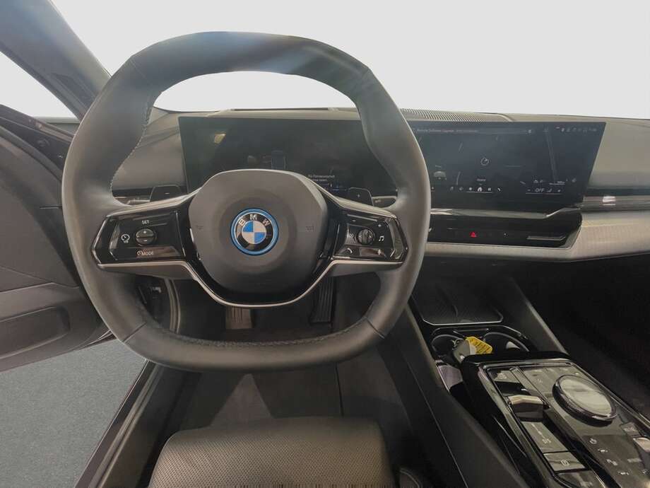 BMW 530 (Bild 12/17)