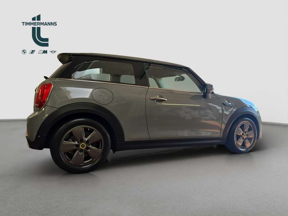 MINI Cooper SE (Bild 15/18)