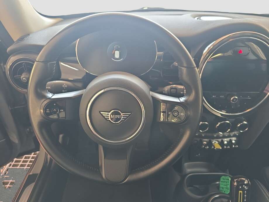 MINI Cooper SE (Bild 4/18)