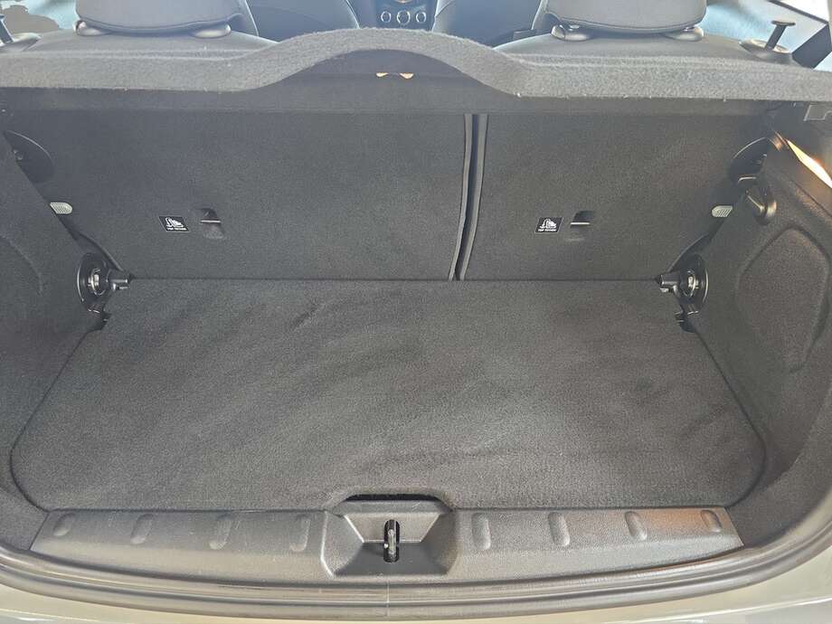 MINI Cooper SE (Bild 7/18)