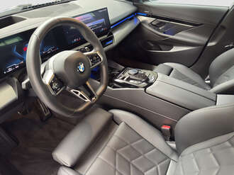 BMW 520d (Bild 2/18)