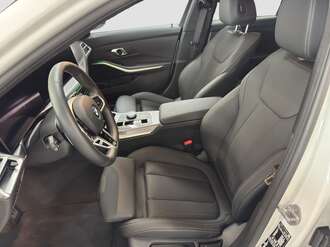 BMW 318d (Bild 1/17)
