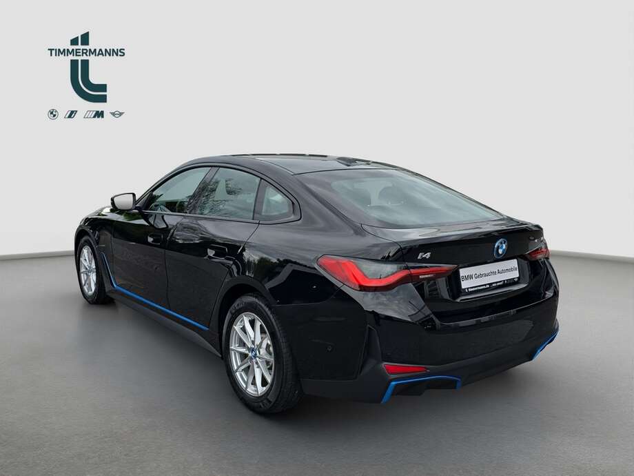 BMW i4 (Bild 12/18)