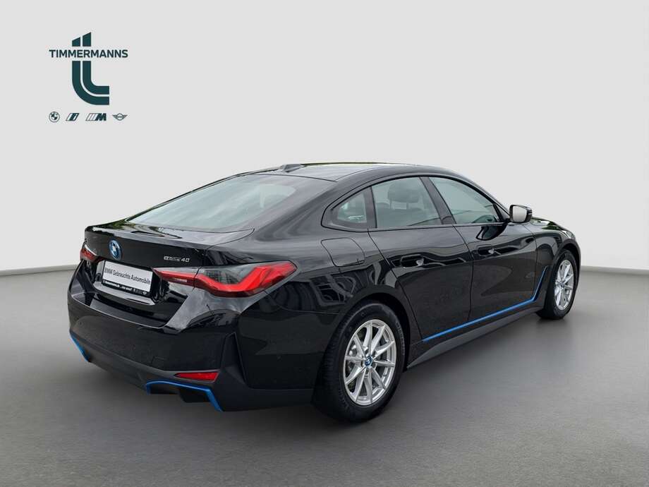 BMW i4 (Bild 14/18)
