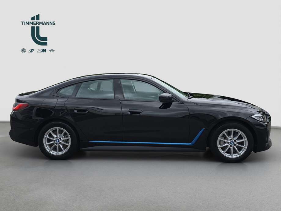 BMW i4 (Bild 15/18)
