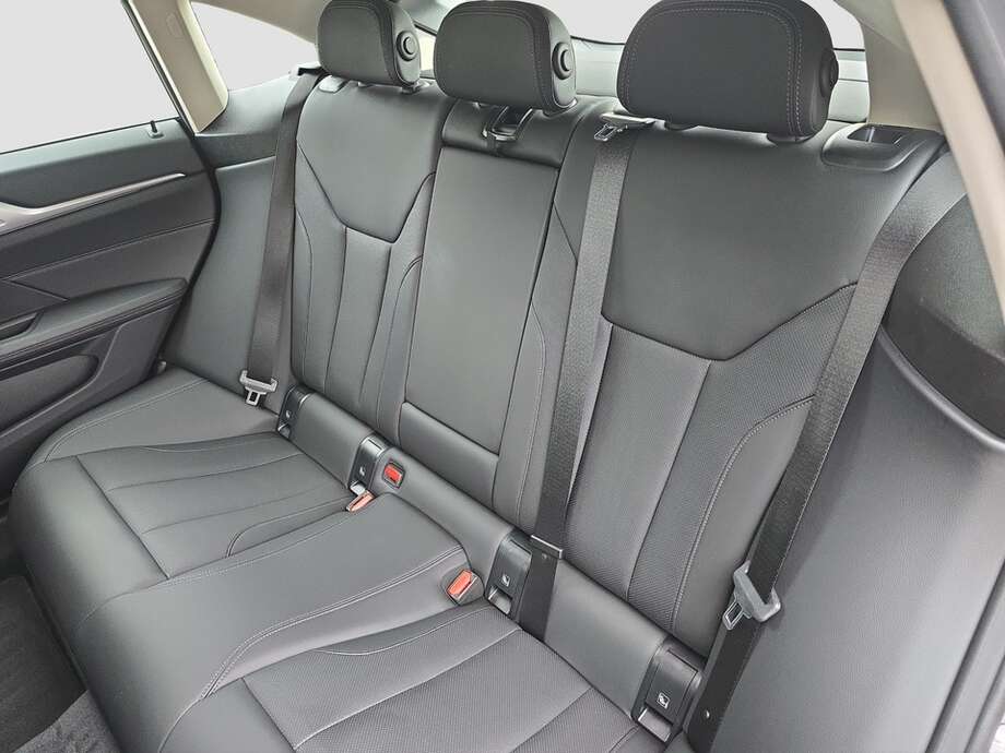 BMW i4 (Bild 6/18)