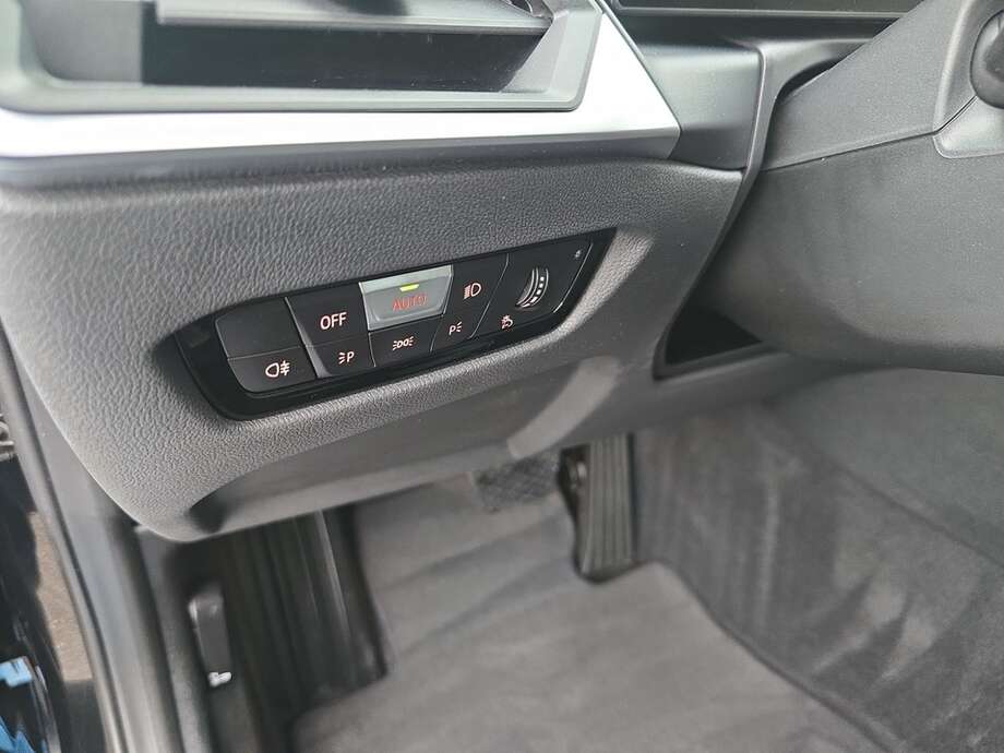 BMW i4 (Bild 9/18)