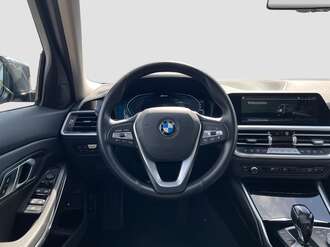 BMW 330e (Bild 3/24)