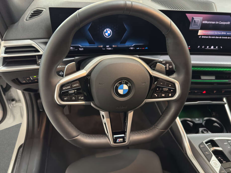 BMW 318d (Bild 4/17)