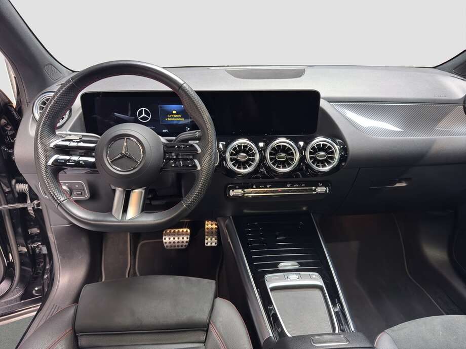 MERCEDES-BENZ GLA 180 (Bild 13/16)