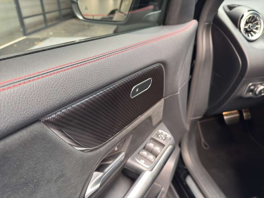 MERCEDES-BENZ GLA 180 (Bild 16/16)