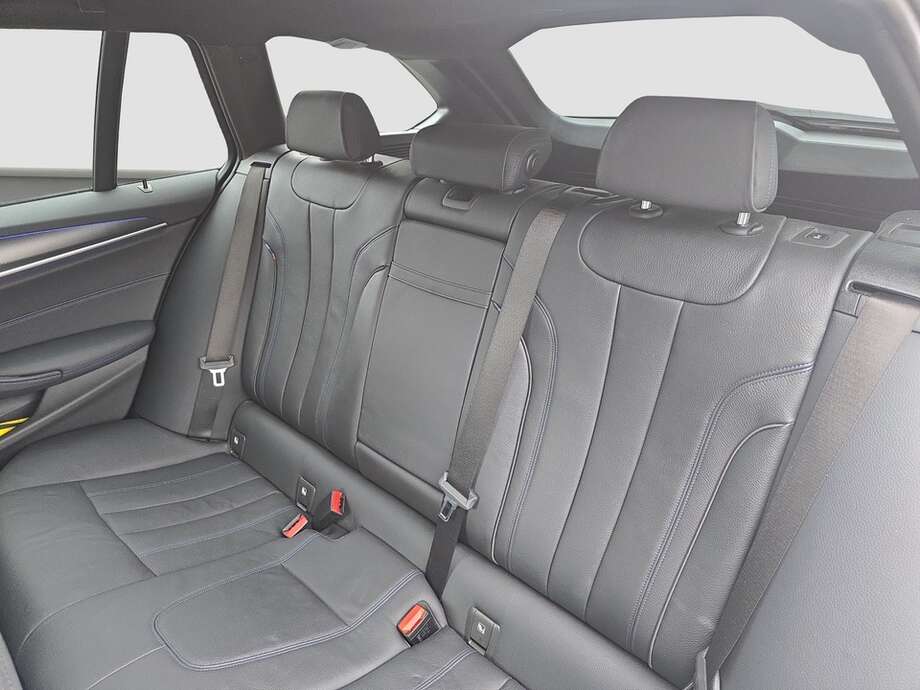 BMW 520d (Bild 6/19)