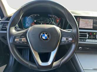 BMW 320d (Bild 1/14)