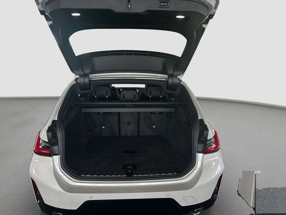 BMW 318d (Bild 5/15)